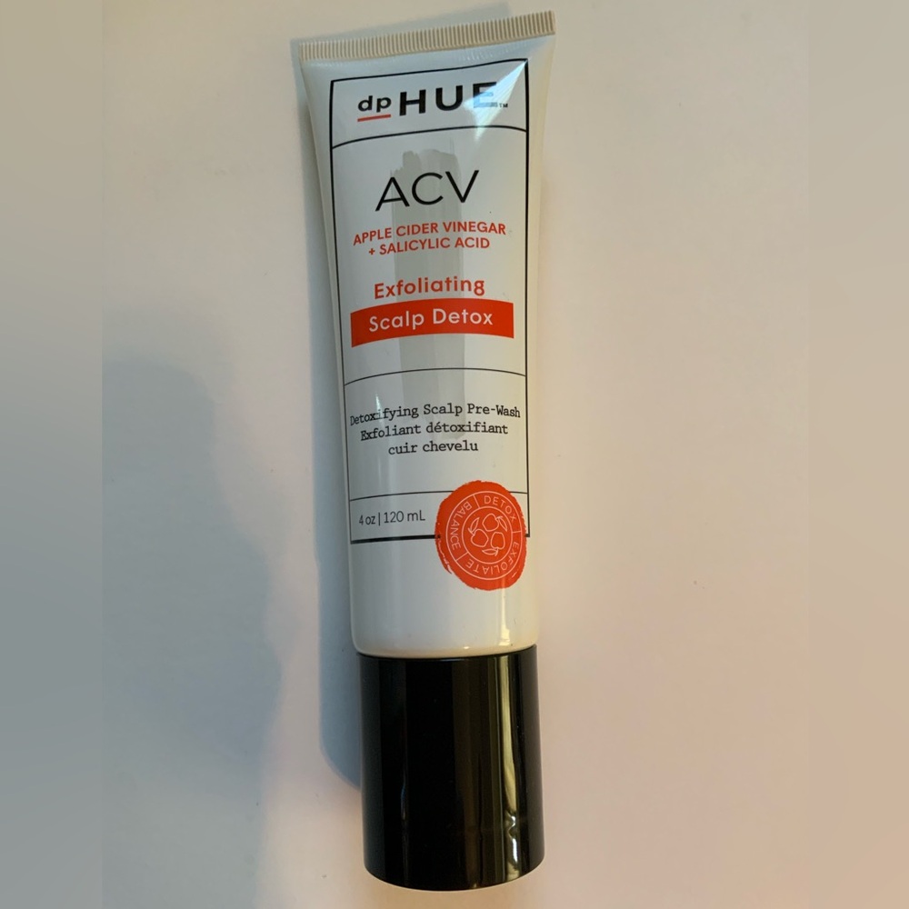 New dpHUE exfoliating scalp detox, 4oz